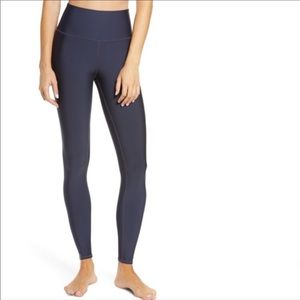 Alo Yoga Airlift leggings in Midnight blue